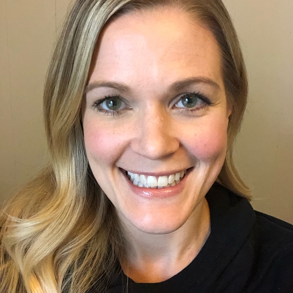 Meet your Posher, Amanda - Picture 1 of 1
